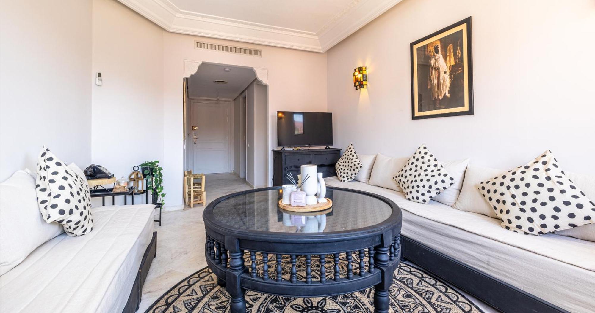 Charming 2-Bed Oasis Pool View Apartment Маракеш Екстериор снимка